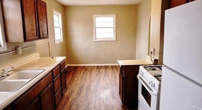 516 N Hudson Ave photo'