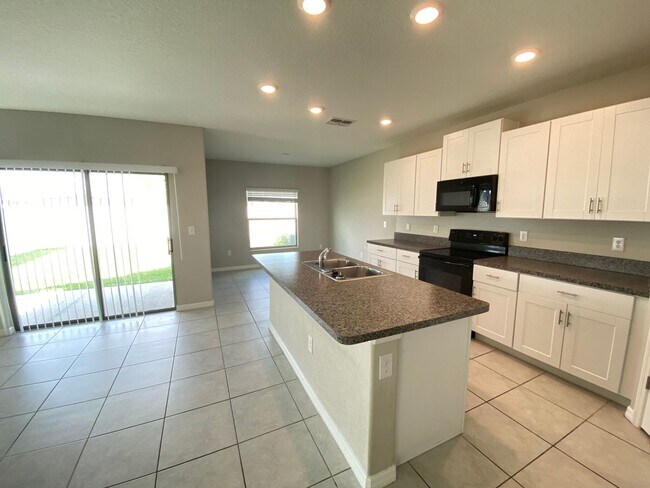 Foto del edificio - 7206 Samuel Ivy Dr Tampa, FL 33619