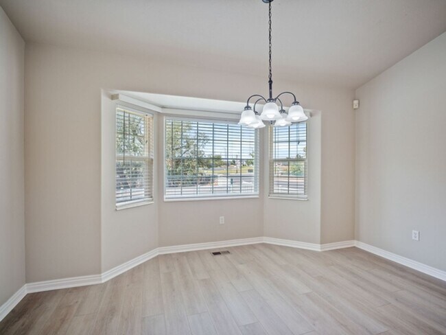 Foto del edificio - 1602 W Rockbridge Dr