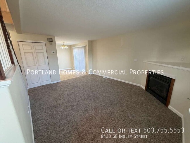 Photo - 8433 SE Insley St Apartment