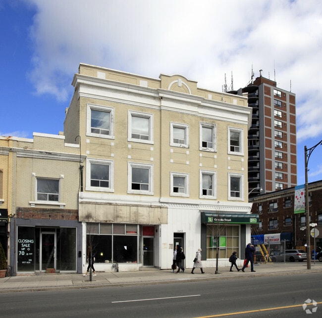 Building Photo - 2453-2455 Yonge St