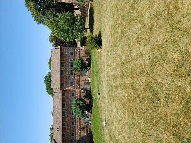 Building Photo - 305 Briarhill Ave