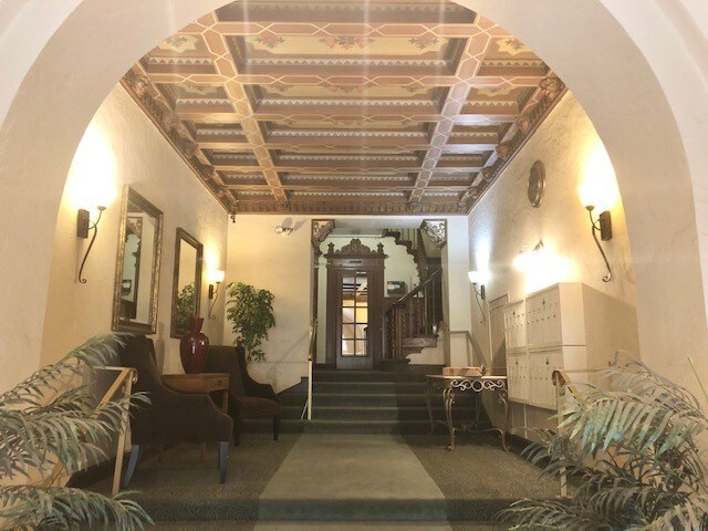 Foto del edificio - 1830 Clay St