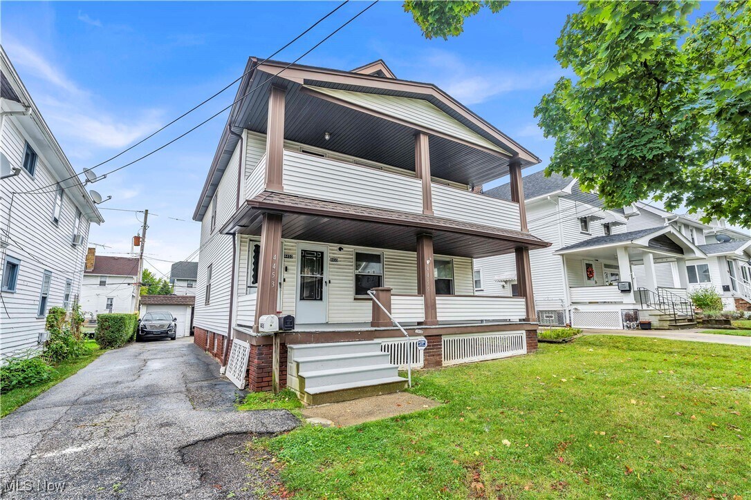 4455 W 48th St Cleveland, OH 44144 – photo 2