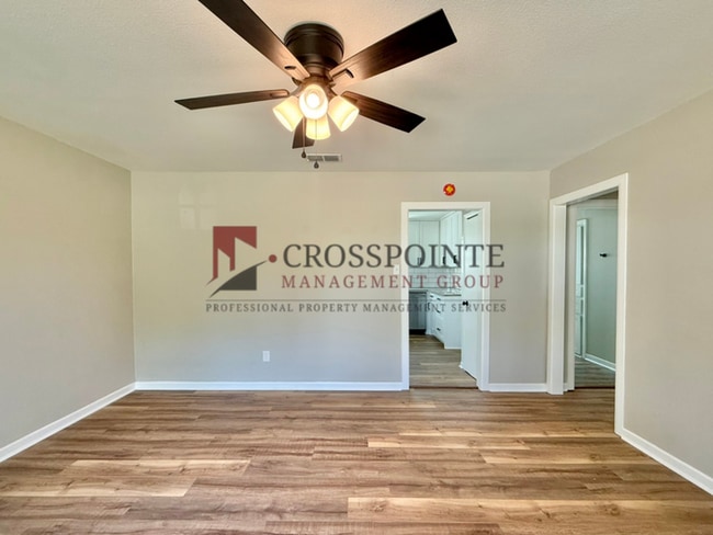 Building Photo - 303 N Virginia Ave