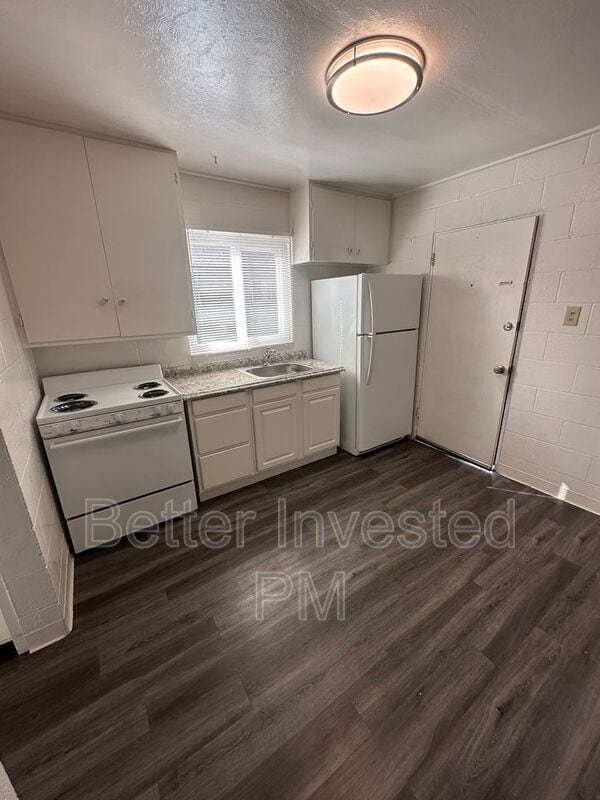 Foto del edificio - 570 Talmage Rd
