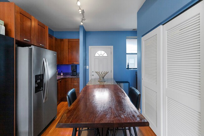 Foto del edificio - 5605 N Glenwood Ave