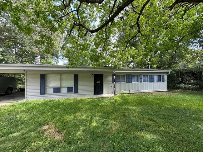 Photo - 2748 Woodside Drive House