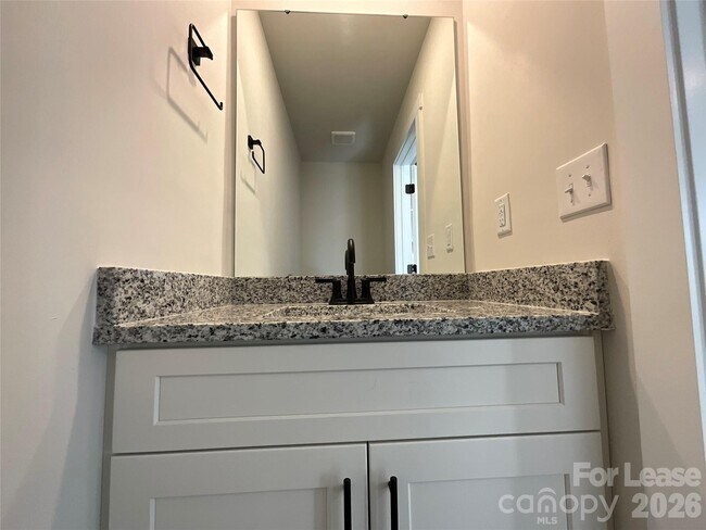 Foto del edificio - 128 18th St NW