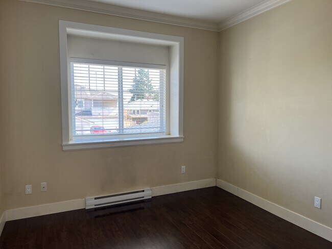 Building Photo - 7218 11th Ave