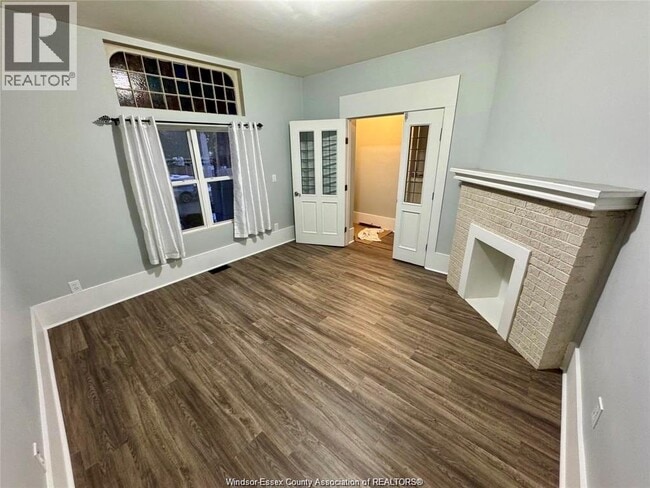 Building Photo - 1337 Pelissier St