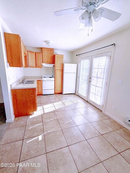 Foto del edificio - 114 N Willow St