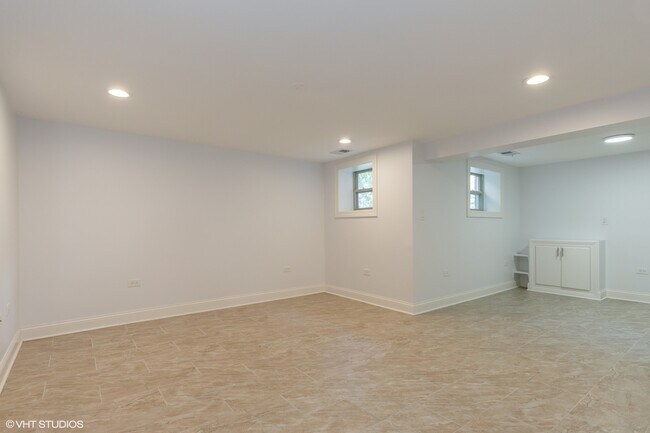 Foto del edificio - 2745 W Giddings St