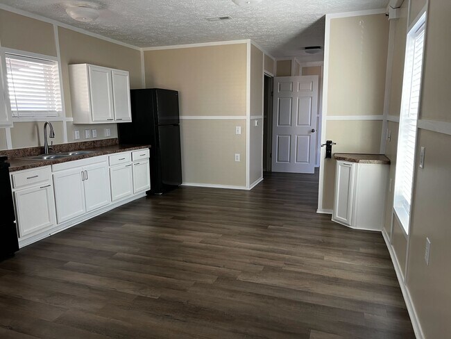 Foto del edificio - 709 N Collins Fwy