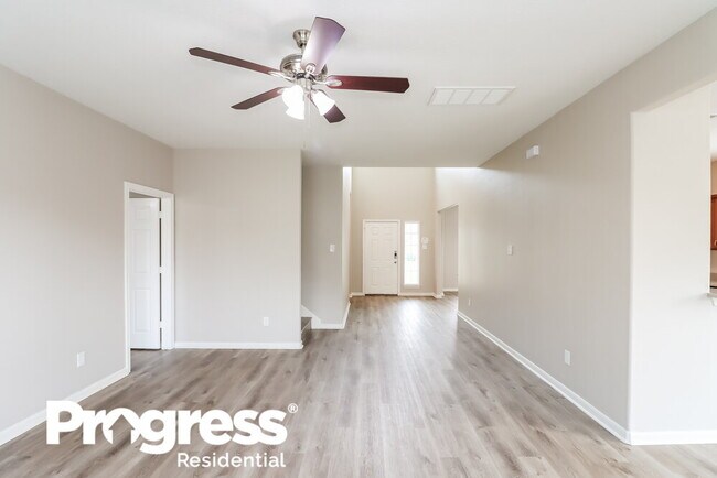 Foto del edificio - 974 Oak Falls Dr