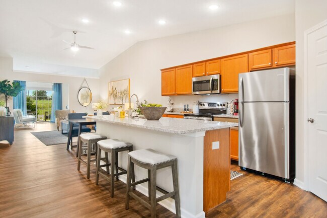 Disfrute de electrodomésticos y características mejorados en nuestra ubicación de Wadsworth Road - Redwood Medina