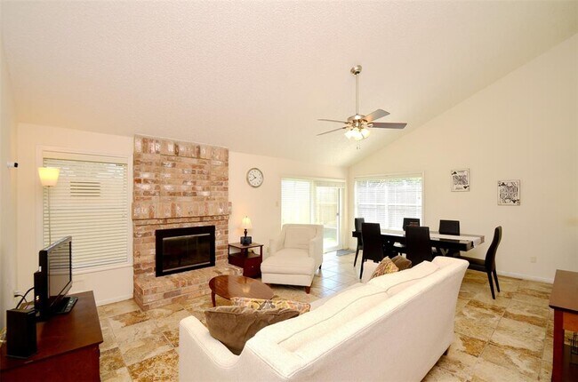 Foto del edificio - 3307 Long Hollow Ct
