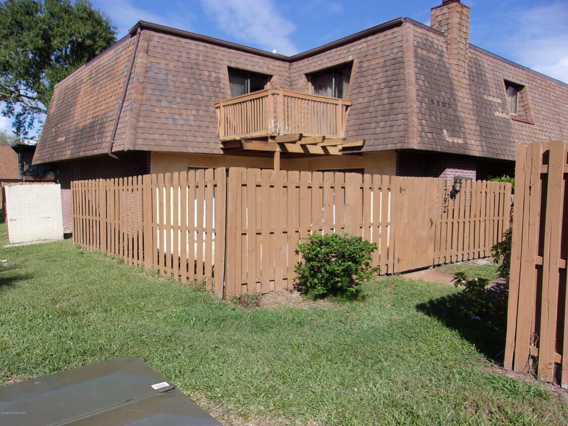 Foto principal - 1792 S Park Ave