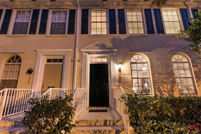 Building Photo - 224 Grenada Dr