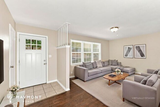 Foto del edificio - 8809 Blue Ridge Blvd