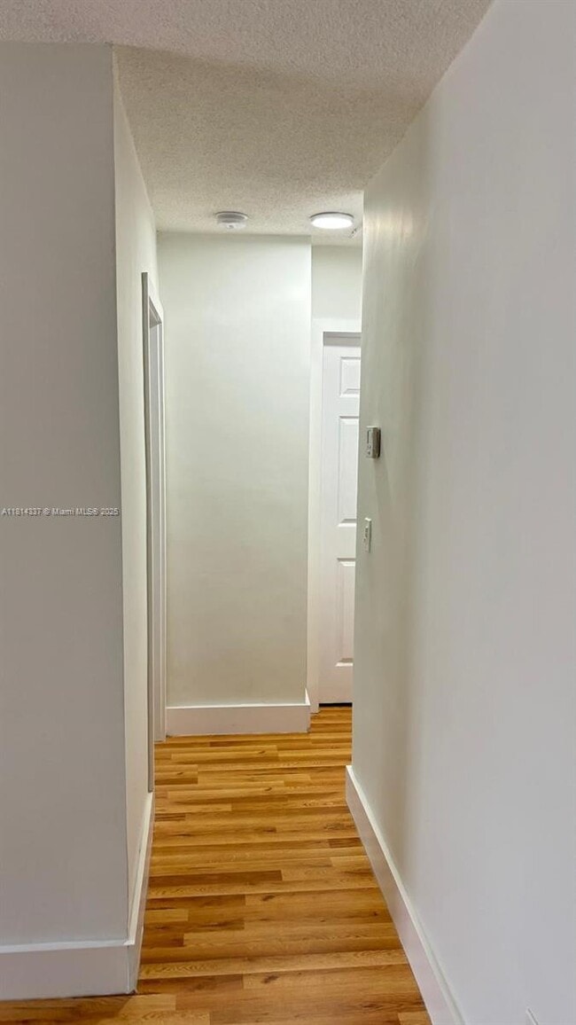 Foto del edificio - 4149 NW 23rd Ct