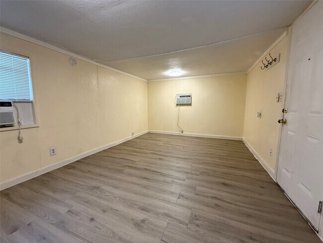 Foto del edificio - 4201 Darby St