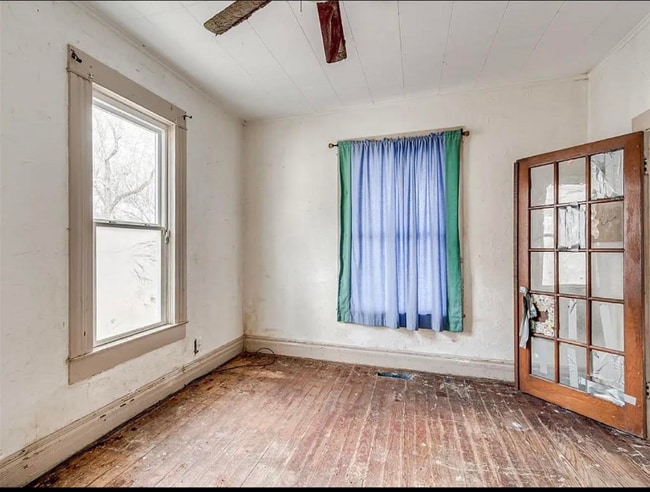 Building Photo - 632 N Hobson Ave
