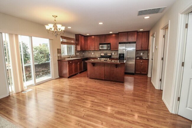 Foto del edificio - 2303 195th Pl SE