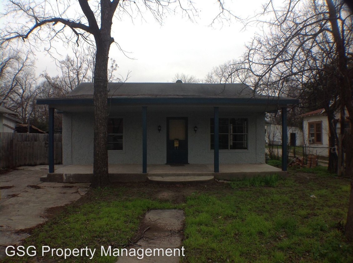 Primary Photo - 3 br, 2 bath House - 166 E Southcross Blvd.