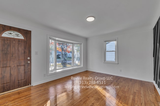 Building Photo - 4802 Niagara St