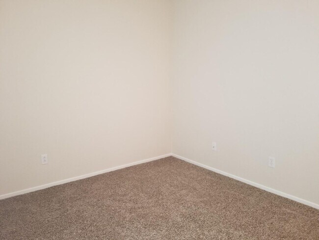Foto del edificio - Ready now !!!! COZY ONE STORY THREE BEDROO...