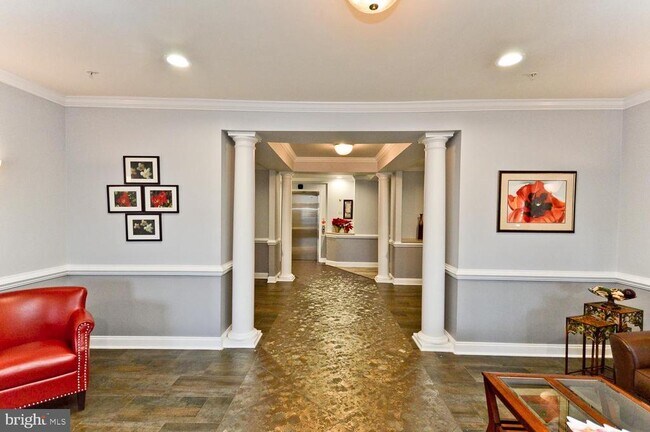 Building Photo - 12916 Fox Bow Dr
