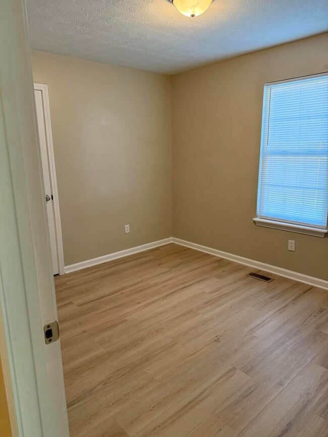 Foto del edificio - 297 Young St