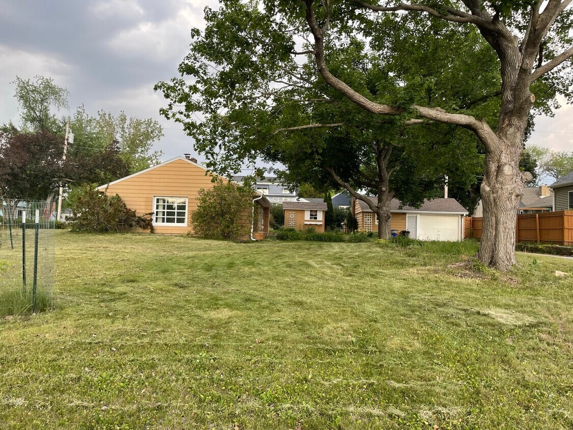 1681 8th St, Marion, IA 52302 House Rental in Marion, IA