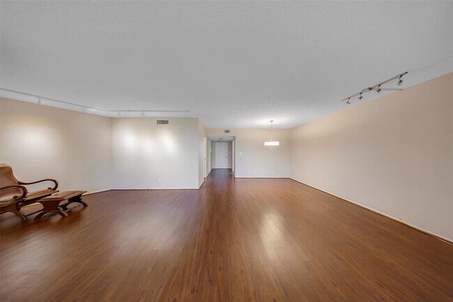 Building Photo - 805 Cypress Blvd