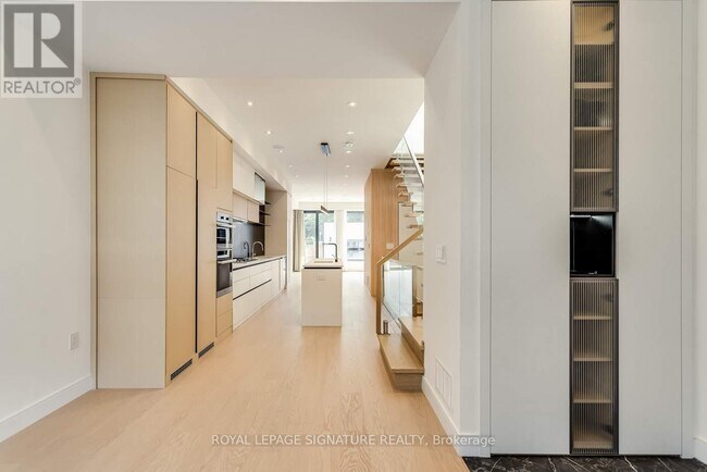 Building Photo - 511 Woburn Ave