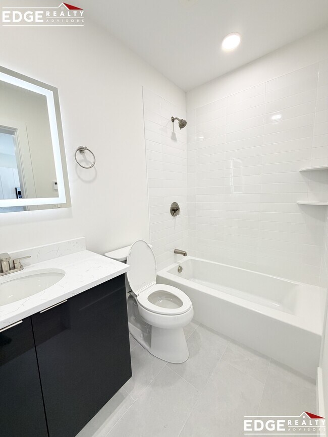 Building Photo - 38 Hichborn St