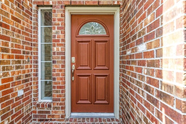 Foto del edificio - 8811 Sun Haven Ln