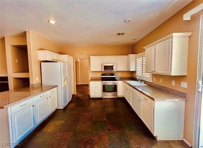 Foto del edificio - 2455 Silver Sunrise Ln