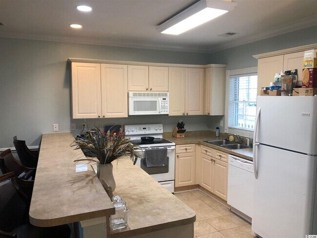 Building Photo - 4820 Magnolia Lake Dr