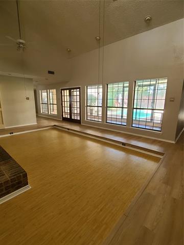 Foto del edificio - 307 Centennial Blvd