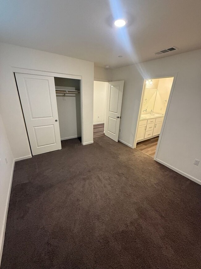 Building Photo - Beautiful 4BD/3BA Single-Family Home Solar, Battery Backup & Move-In Ready