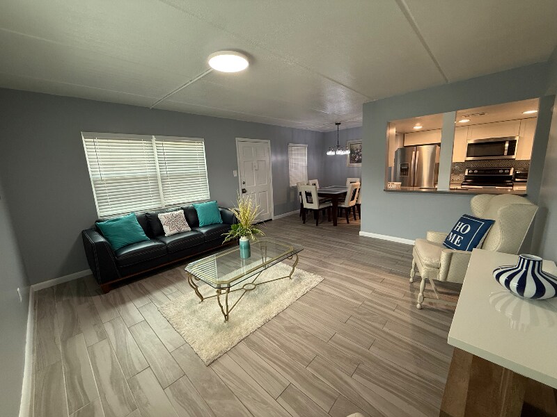 Foto principal - 4701 Joseph Ct