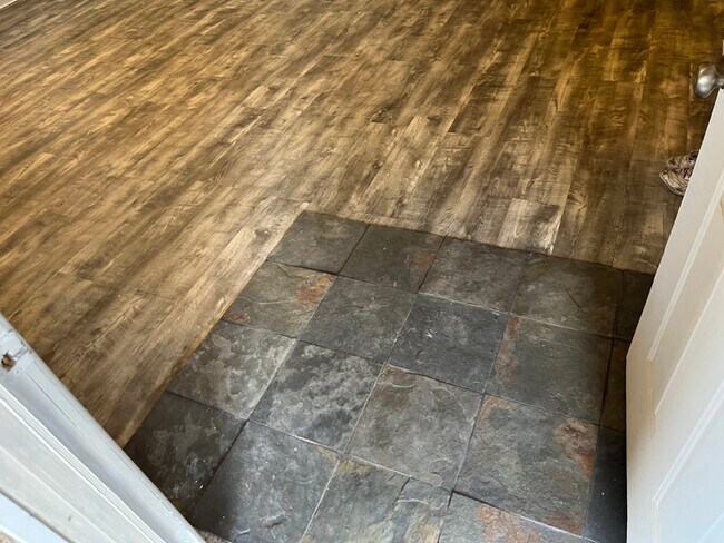 Foto del edificio - 5706 Brownfield Dr