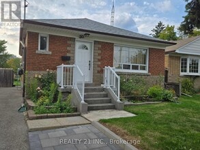 Building Photo - 30 Ordway Rd