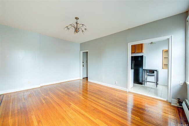 Building Photo - 115-25 84th Ave