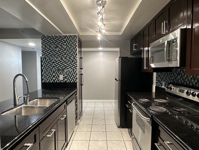 Remodeled Kitchen - 600 W 9th St