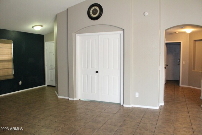 Foto del edificio - 11925 W Maui Ln