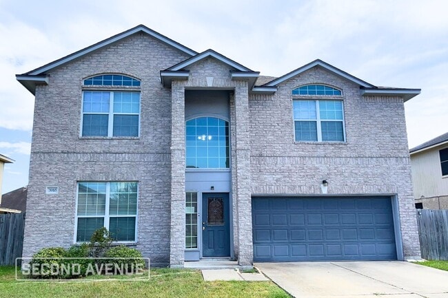 Building Photo - 3910 Annemasse St