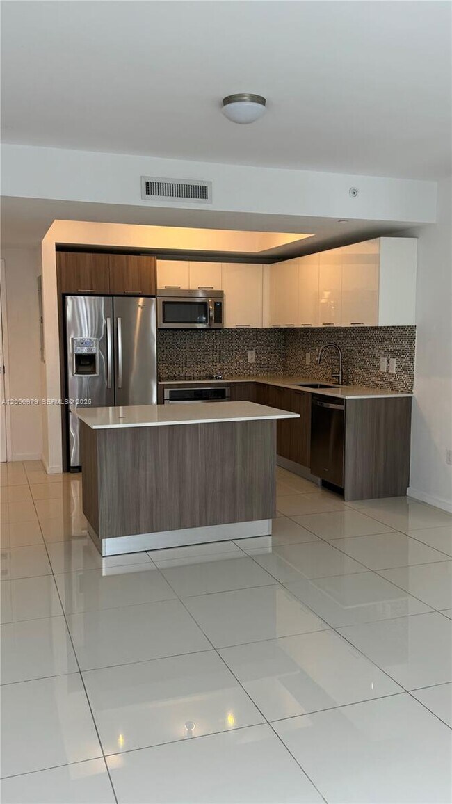Foto del edificio - 5252 NW 85th Ave